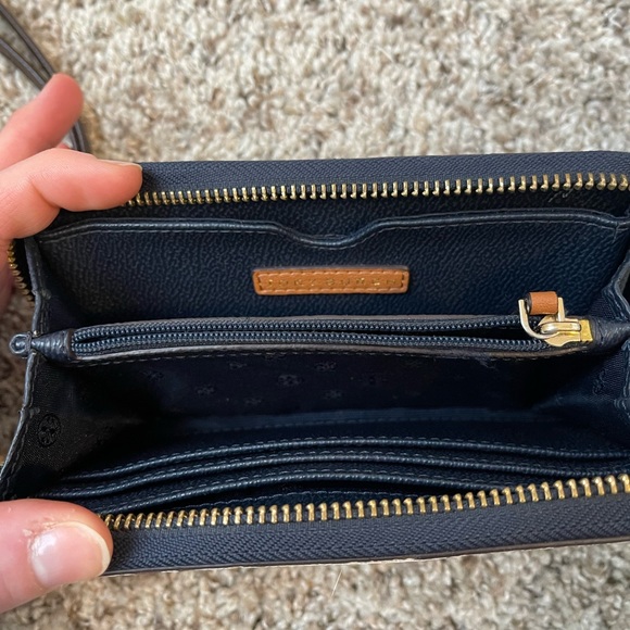 Tory Burch Wallet - Picture 3 of 4